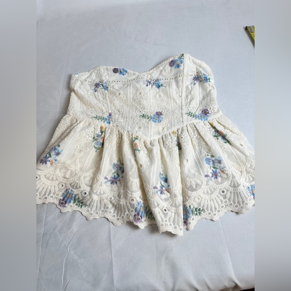 QuietStorm Jodie Strapless Embroidered Top with Sweetheart Neckline in Floral - Picture 9 of 10